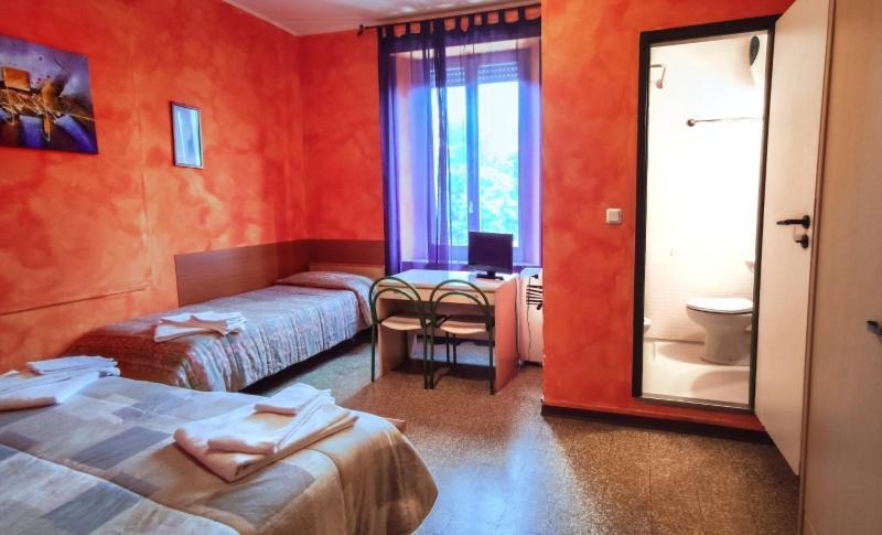 Hotel Violetta بارما المظهر الخارجي الصورة