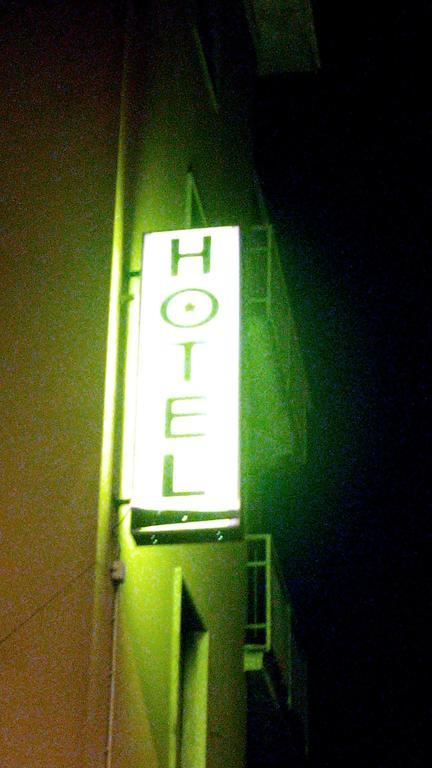 Hotel Violetta بارما المظهر الخارجي الصورة