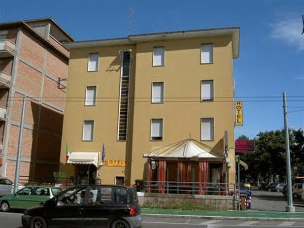 Hotel Violetta بارما المظهر الخارجي الصورة