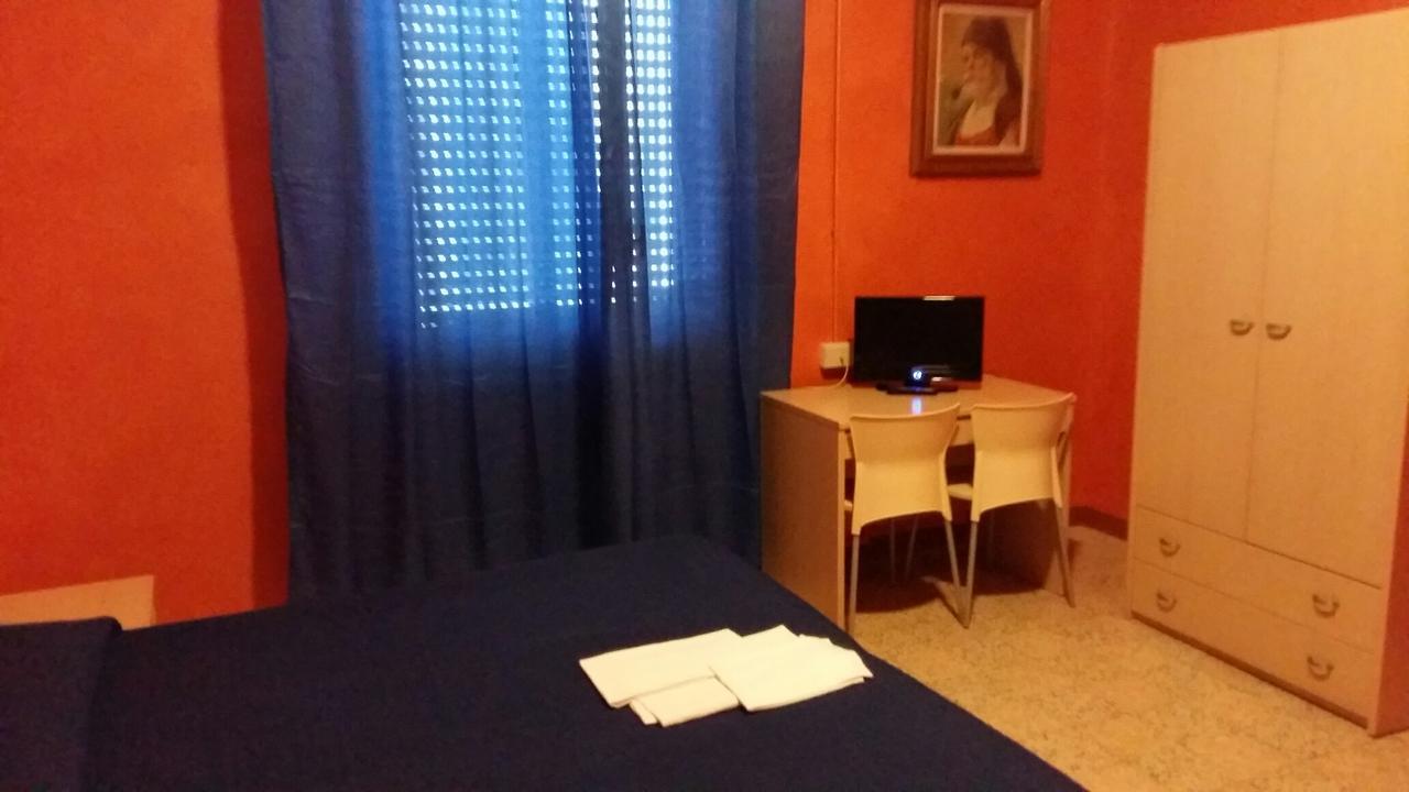 Hotel Violetta بارما المظهر الخارجي الصورة