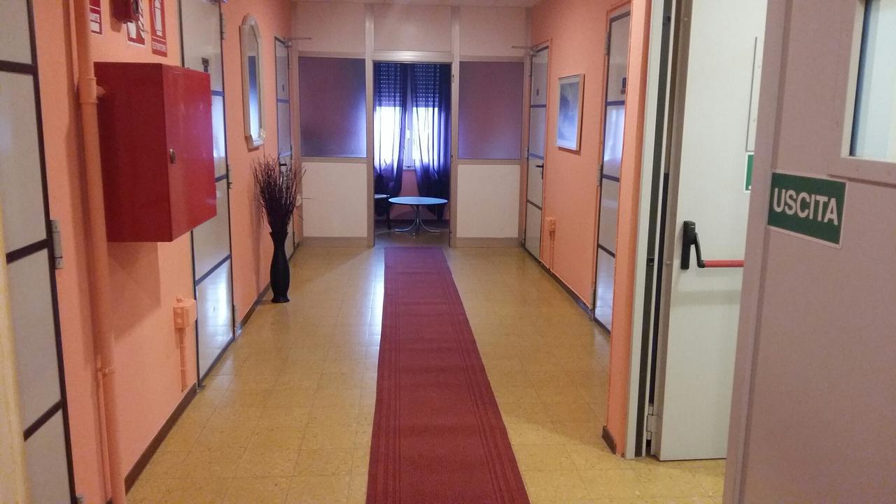 Hotel Violetta بارما المظهر الخارجي الصورة